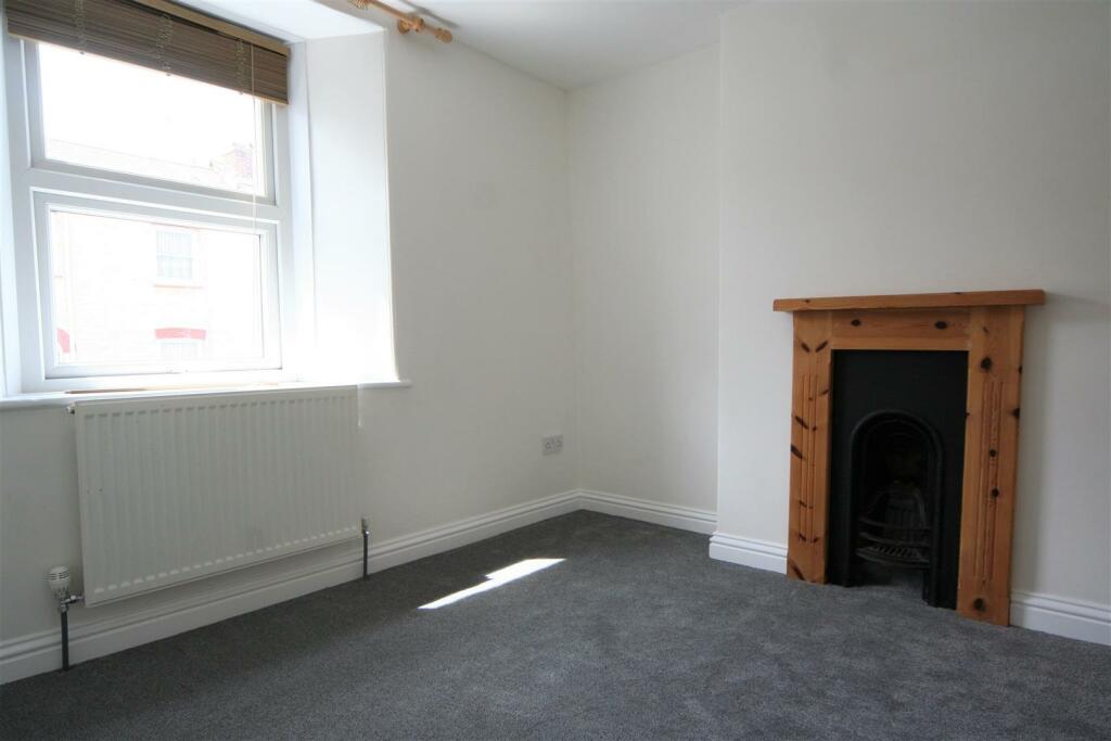 Bedroom 2.JPG