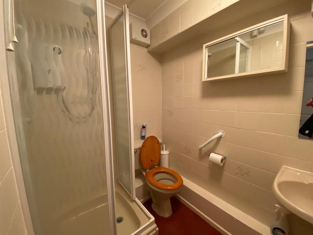 Guest Suite Shower Room.jpg