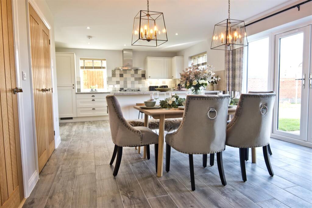 Dining Kitchen 000