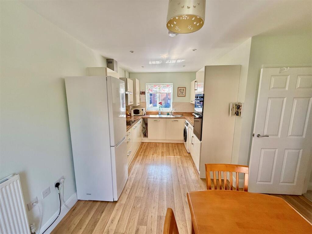 Dining Area to Kitchen.jpg