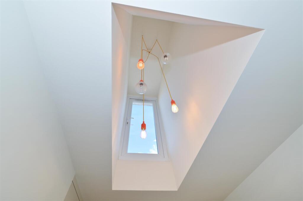 3-62-Queensway (11).JPG