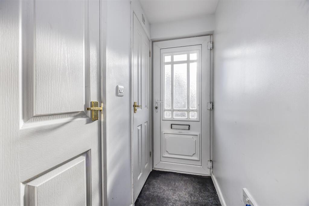 21 Ivy Lane, Bognor Regis-PorticoMarketing-Nexa-14