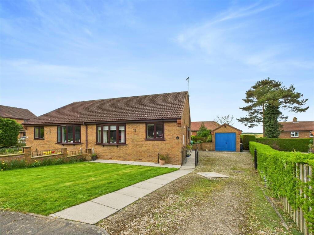 10 KIRKHAM VIEW