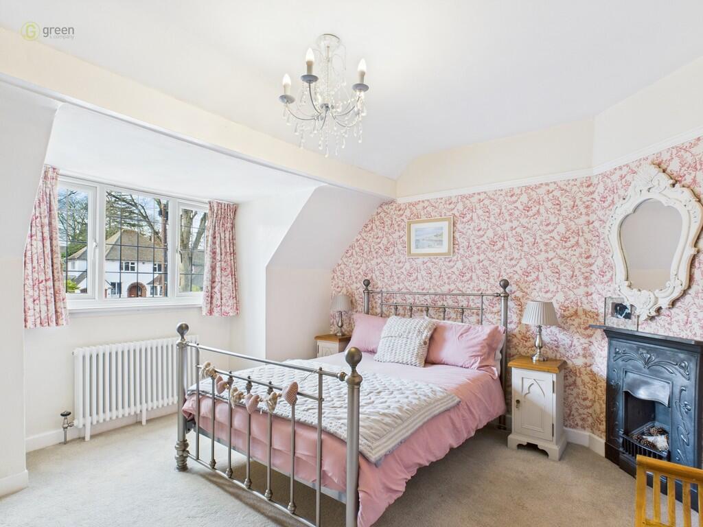 CAM03830G0-PR0128...