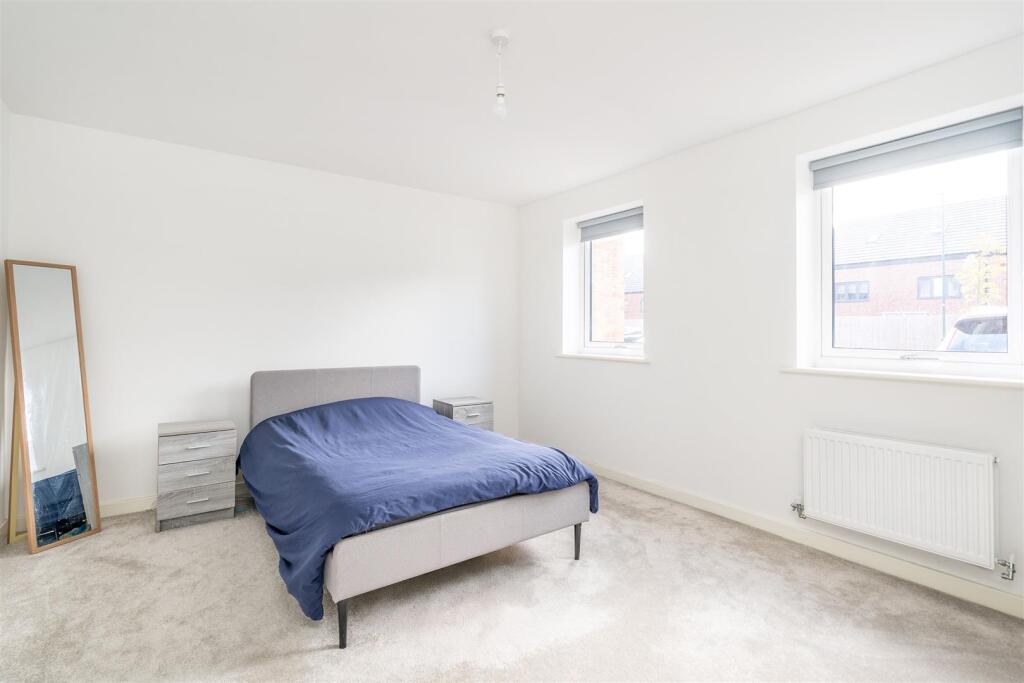 78 Newman Square_4.jpg