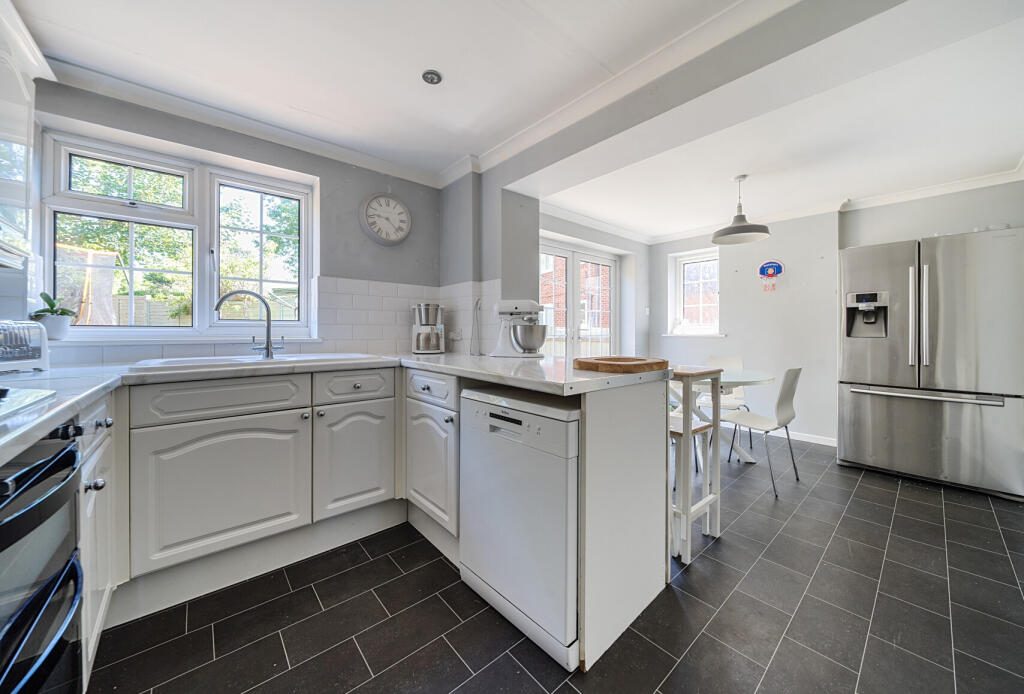 1298418-15-6830a2...