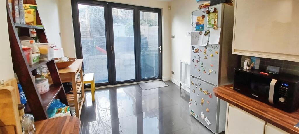 Breakfast Area/Bi-Fold Doors