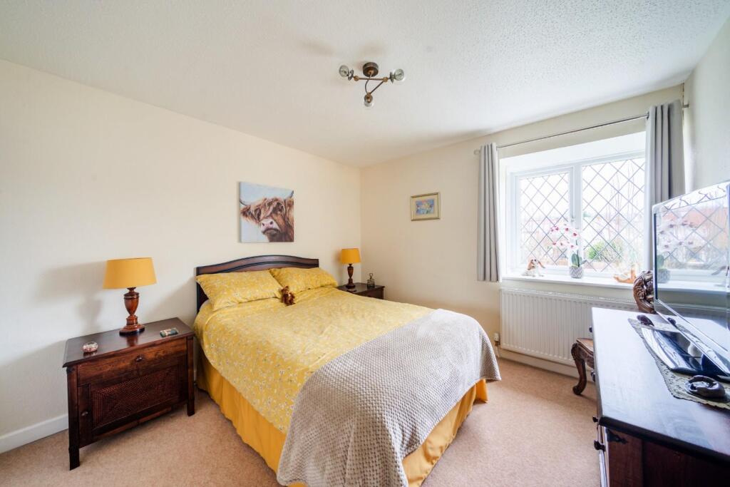9 - bed 1.jpg
