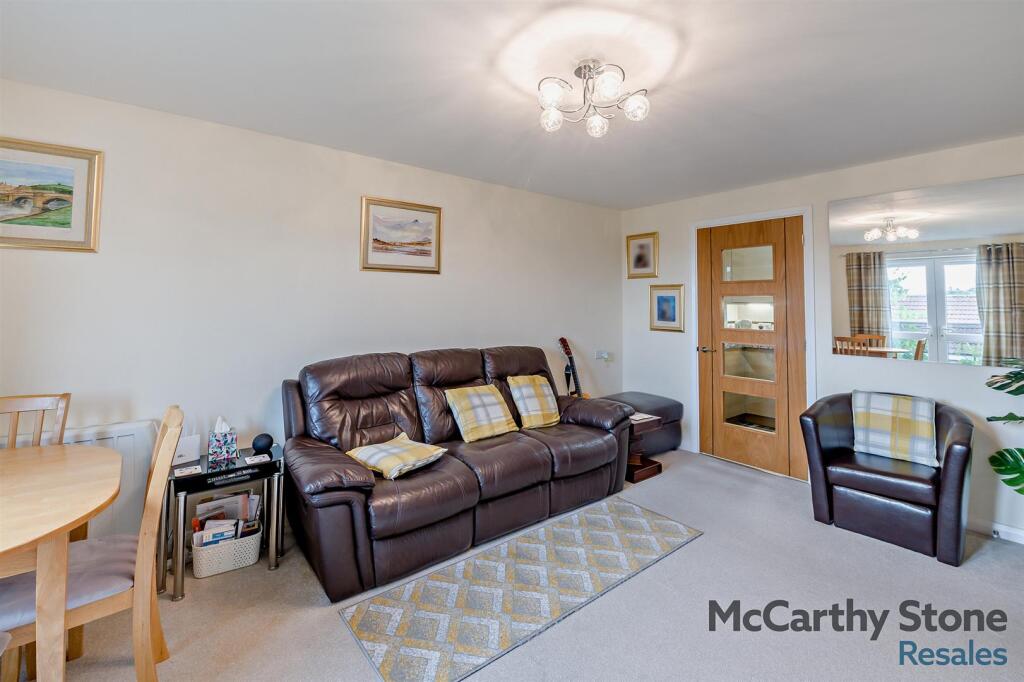 8660268-interior04-800.jpg
