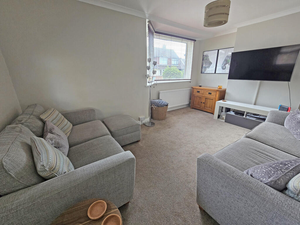 LOUNGE 2