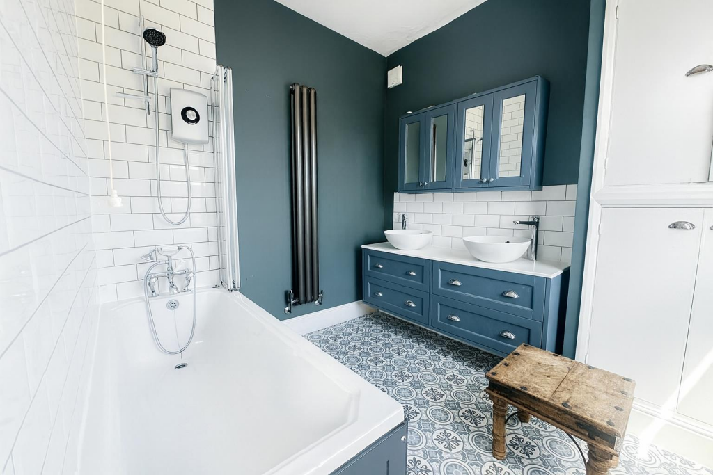 ChatGPT Image Aug 28, 2025, 11_09_59 AM.png