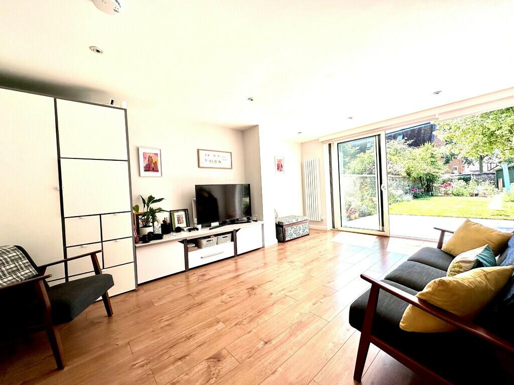 Living room 3