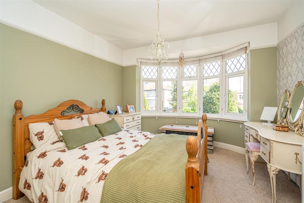 18 Sedgley Road-Bedroom 1.jpg