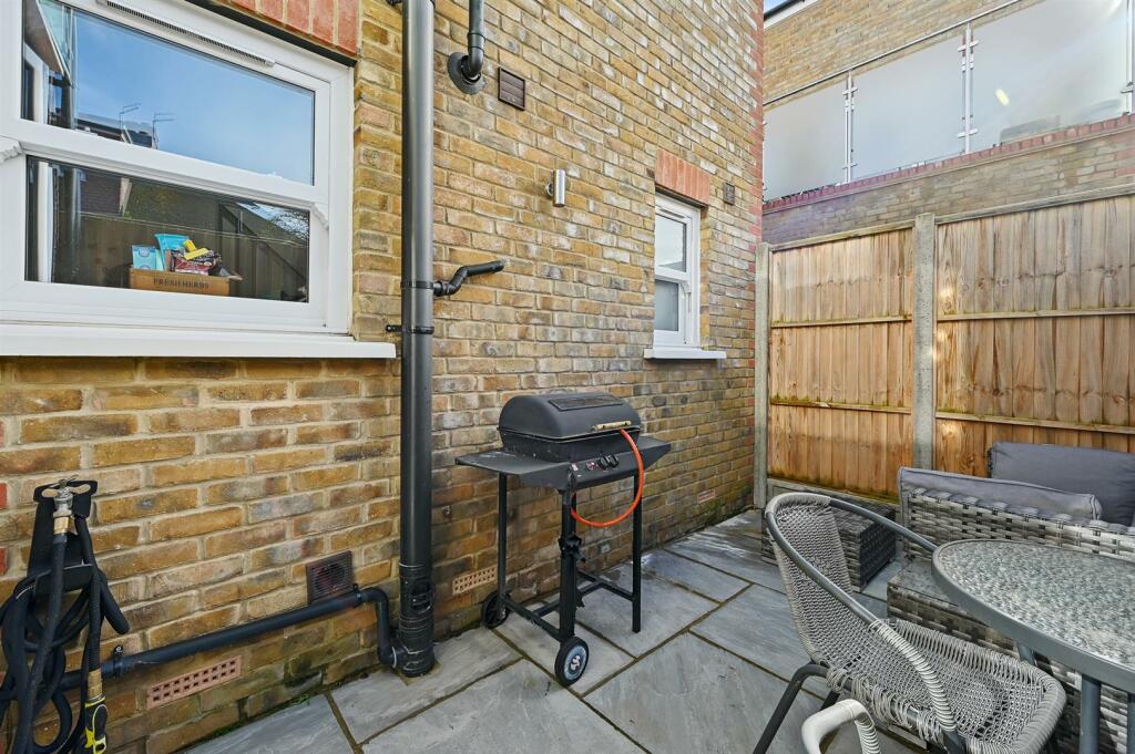 BCHJ - 1 Latimer Road - Patio A (4).jpg