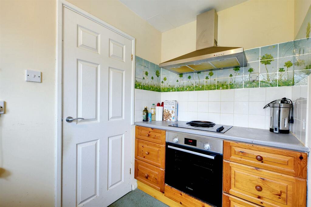 Kitchen_2.jpeg