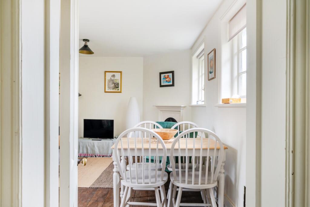 1385374-8-692860b...