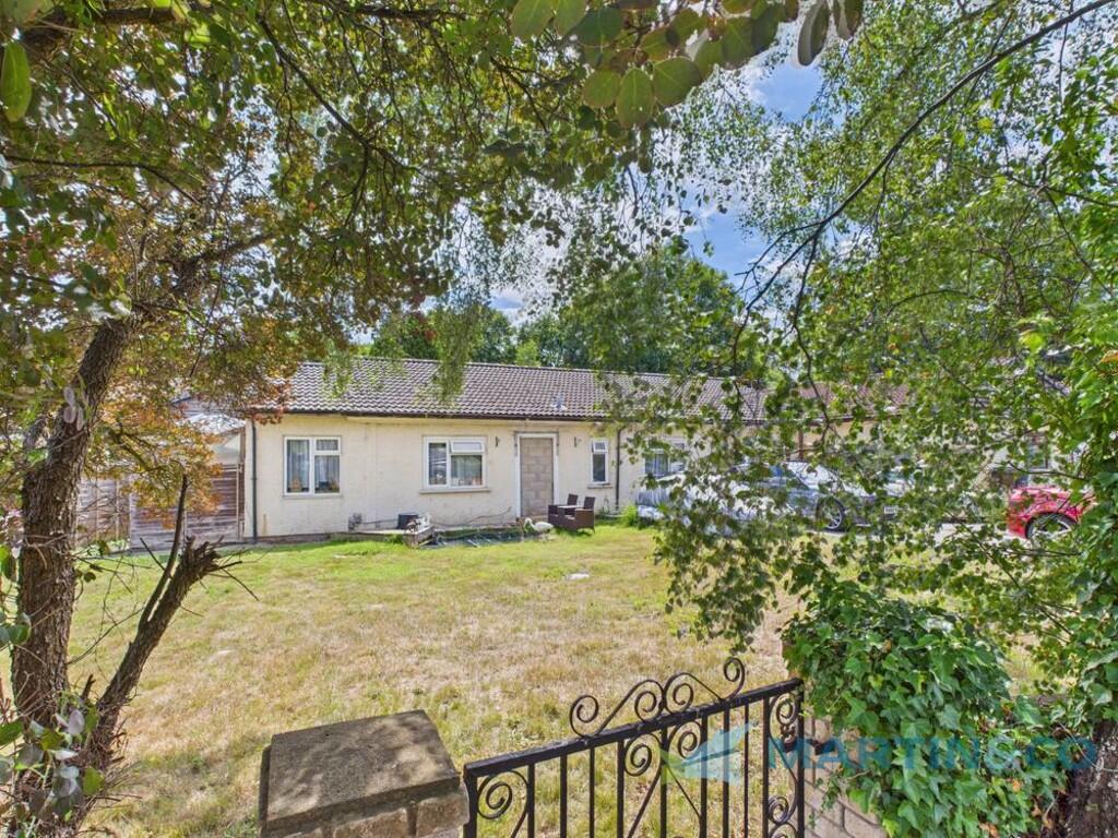 CAM02145G0-PR0069...