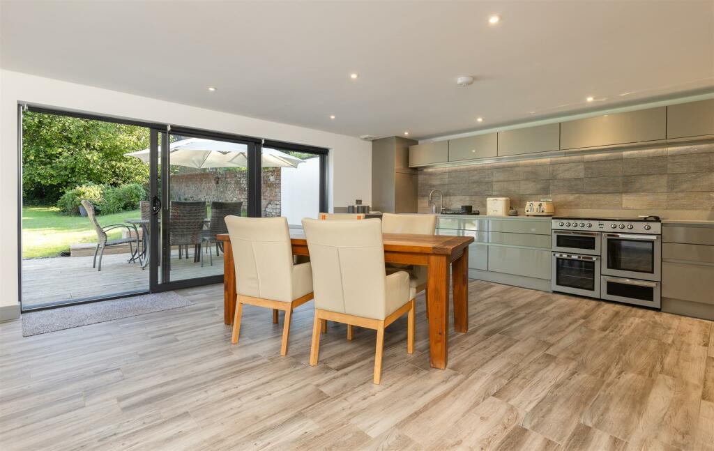 Kitchen/Living Room