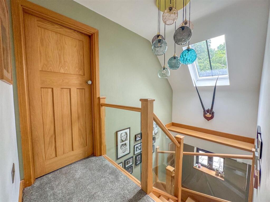 Oswald Hall Cottage - Image-8.jpg