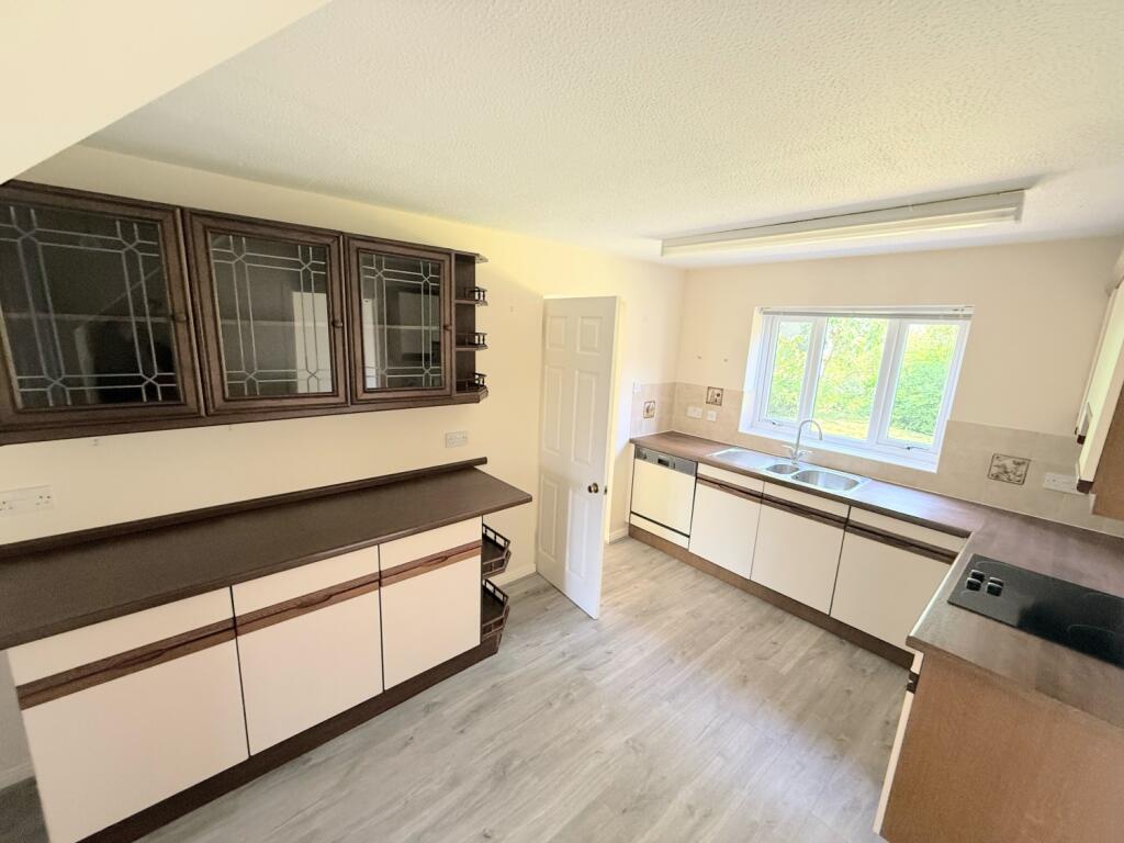 82C0FEC1-6AA6-4236-8B1C-4C1B0DA21086