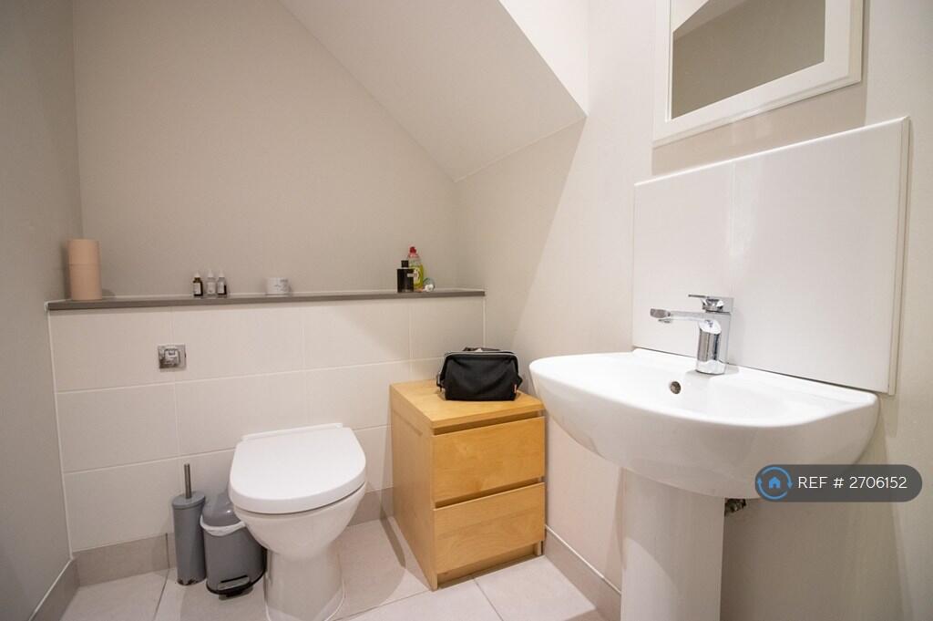 Ground Floor Wc