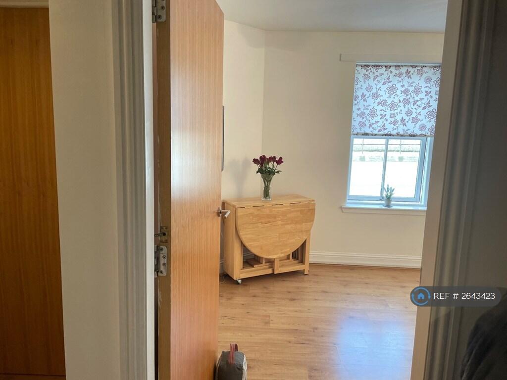 Example Of Furnished To Show Space - Living Room 