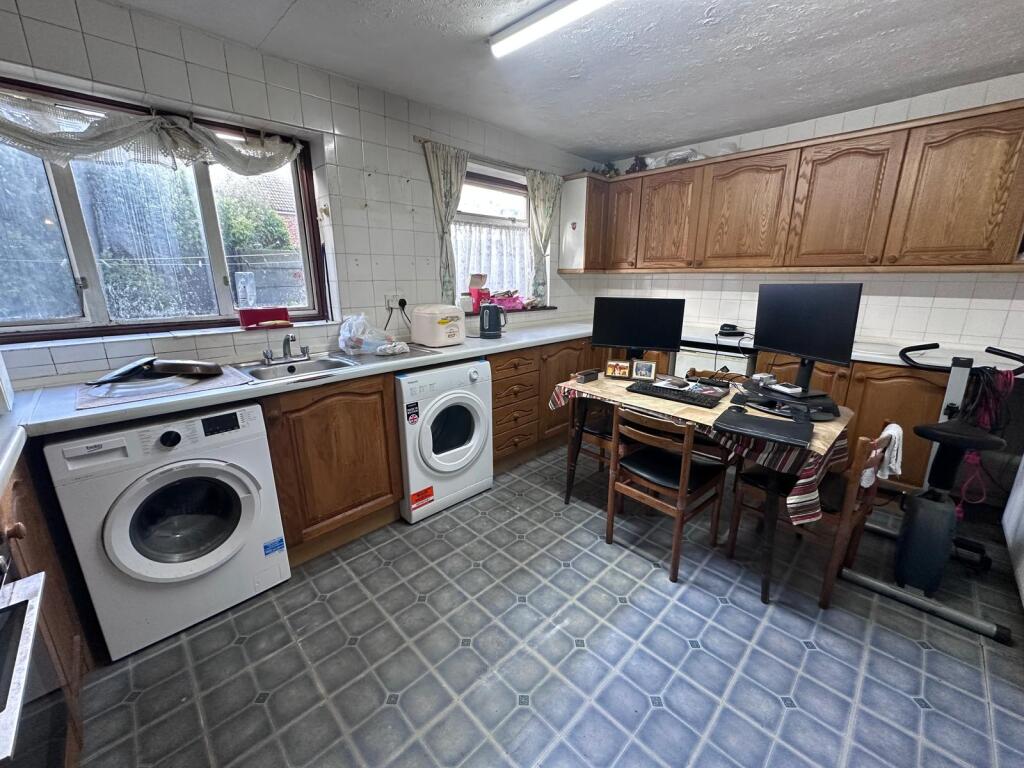 WhatsApp Image 2025-10-24 at 14.21.56 (4).jpeg