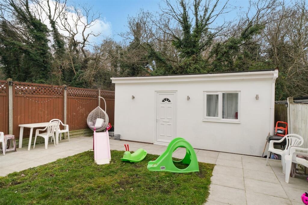 510 Whitton Avenue West - S8jMqrW6Ow6hRtRRcrA7.jpg