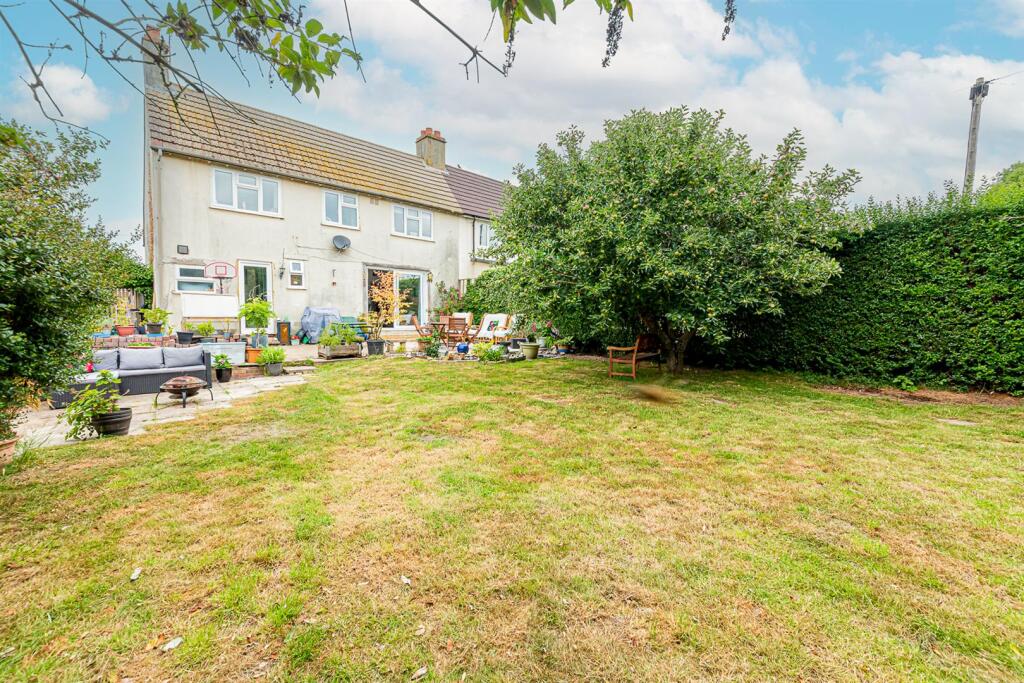 153 Lower Farnham Road  (14).jpg