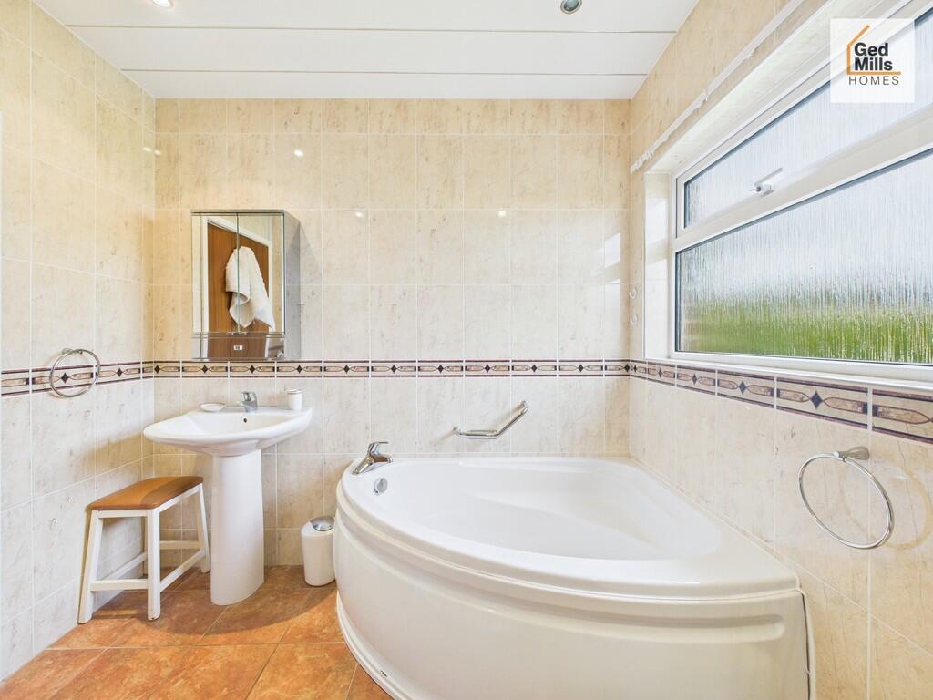 CAM04261G0-PR0103...