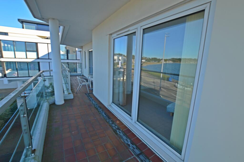 balcony 2