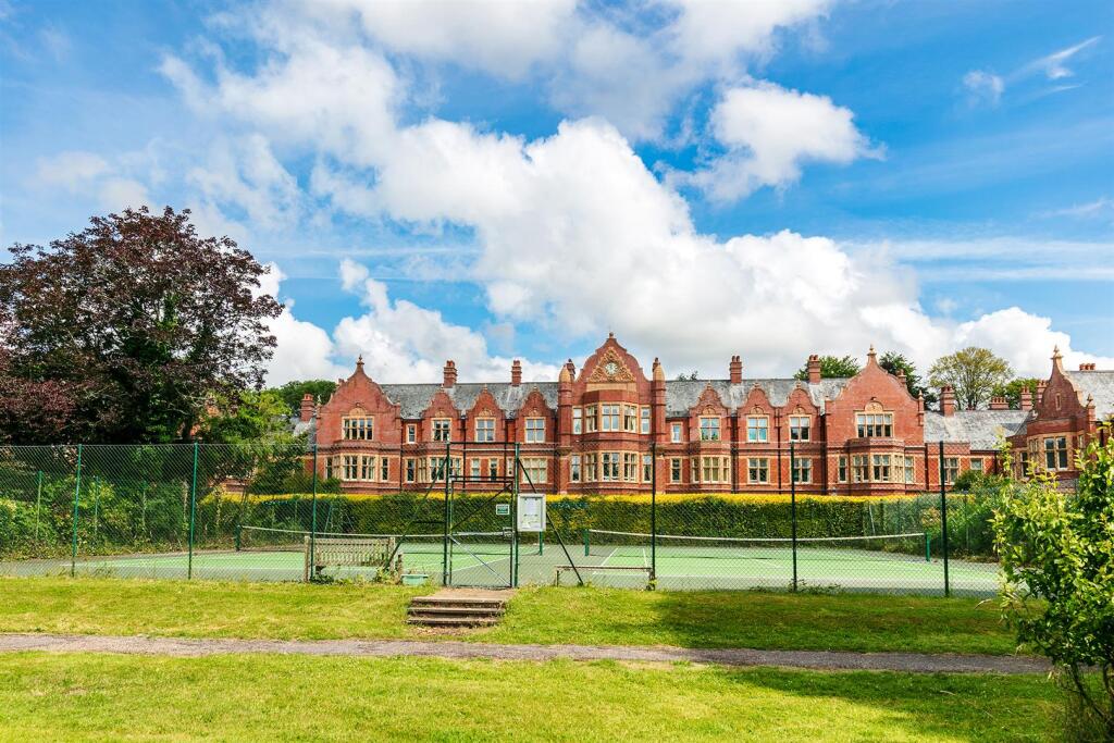 Tennis Courts