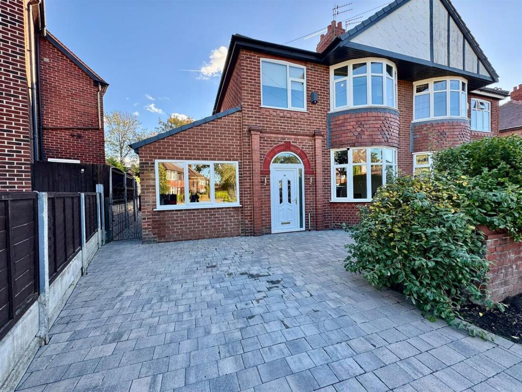 WhatsApp Image 2025-09-25 at 15.04.45 (2).jpeg