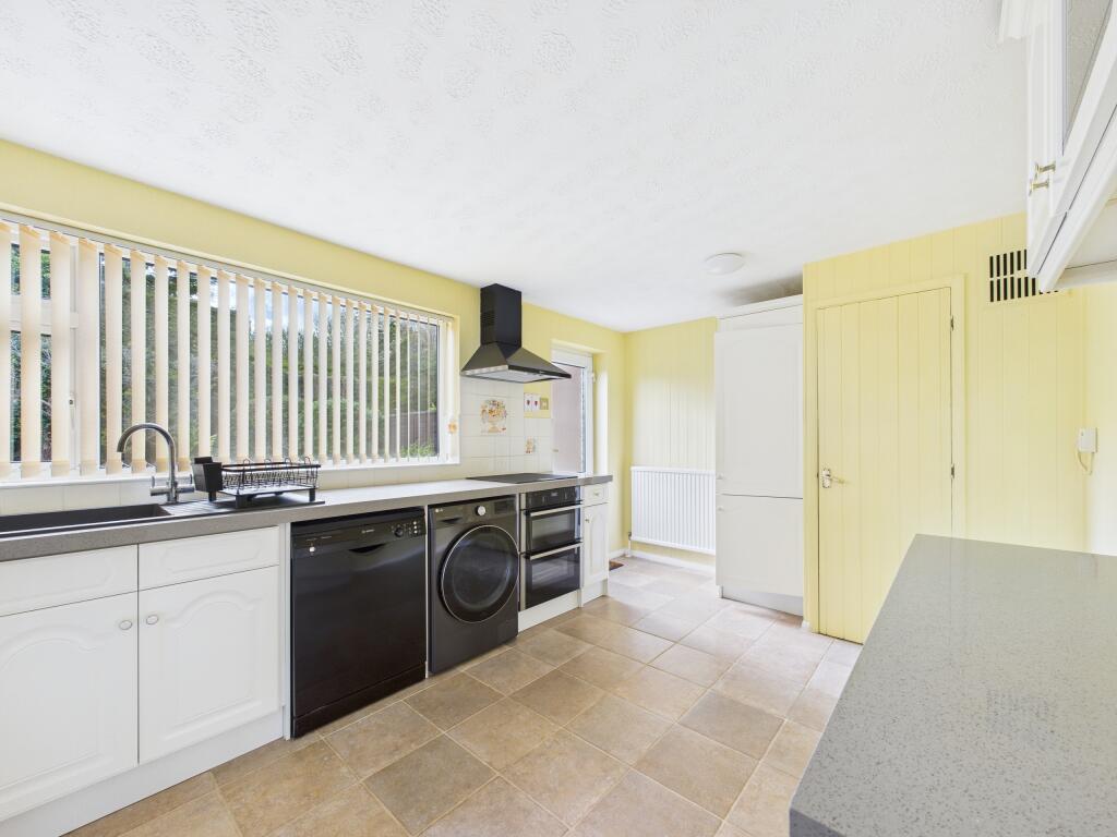 CAM01354G0-PR0485-STILL005