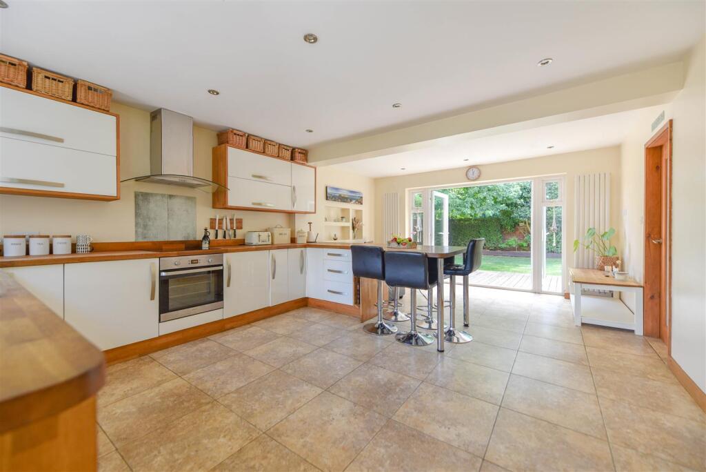 0112kitchen.jpg