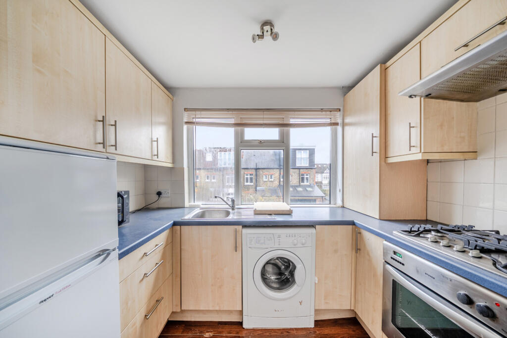 1383832-4-691dd29...