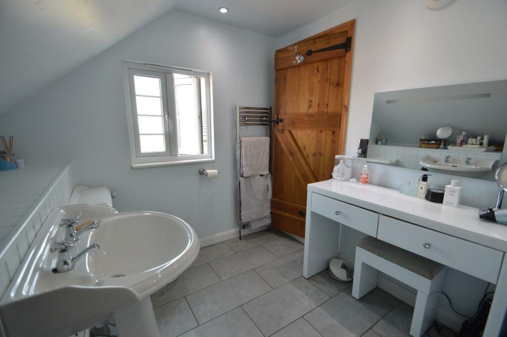Ensuite to bedroom three