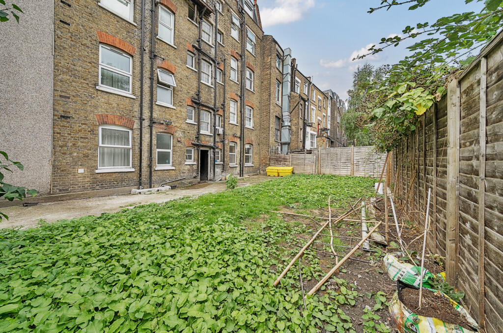 1331399-12-6889f0...