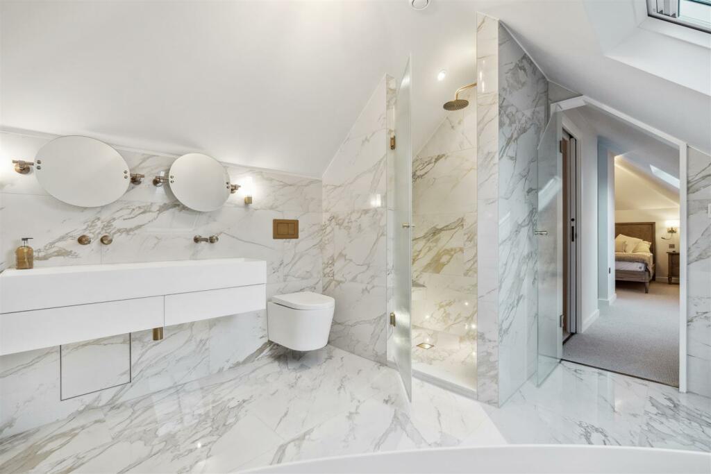 annexe bathroom