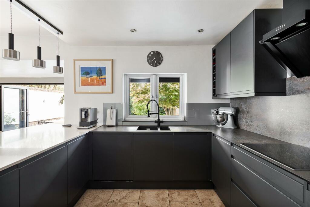 Forest View, E4