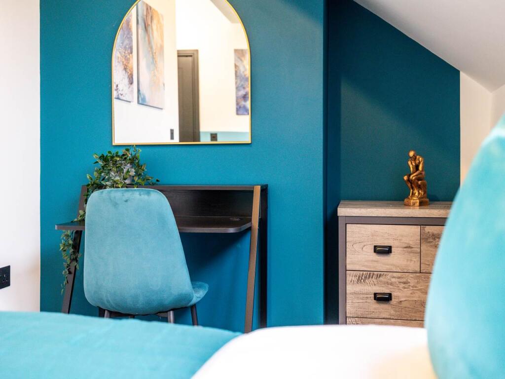 Room 5 (5)