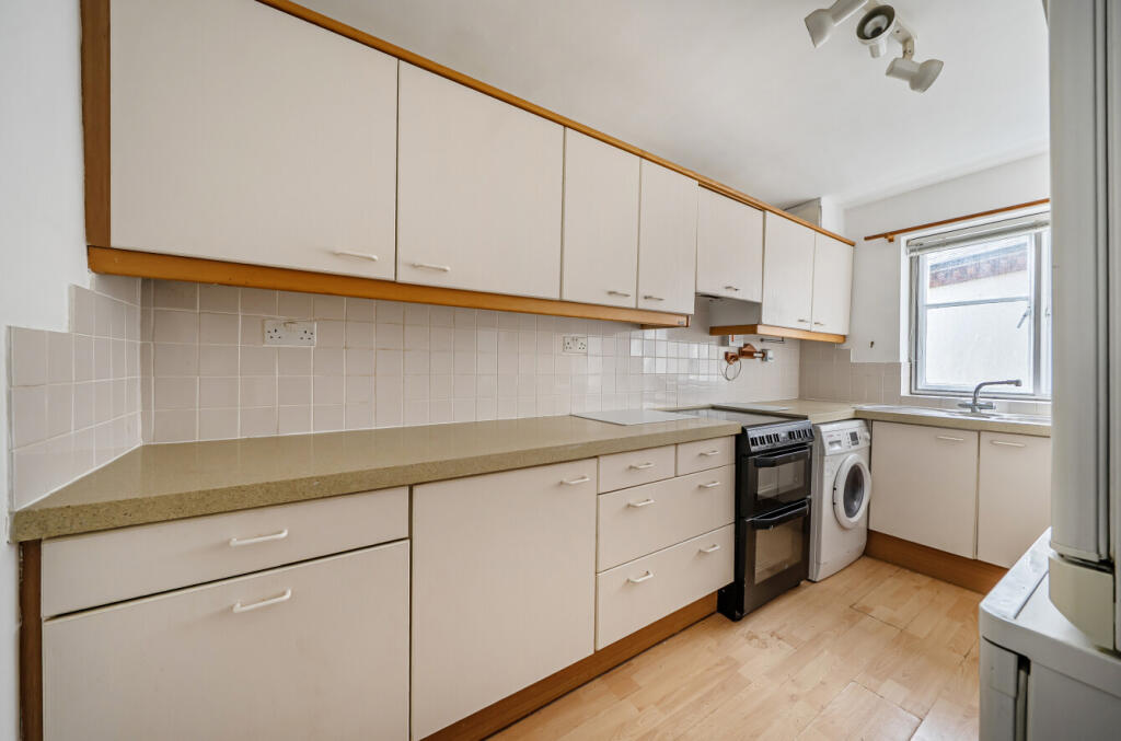 1360058-8-68d4039...