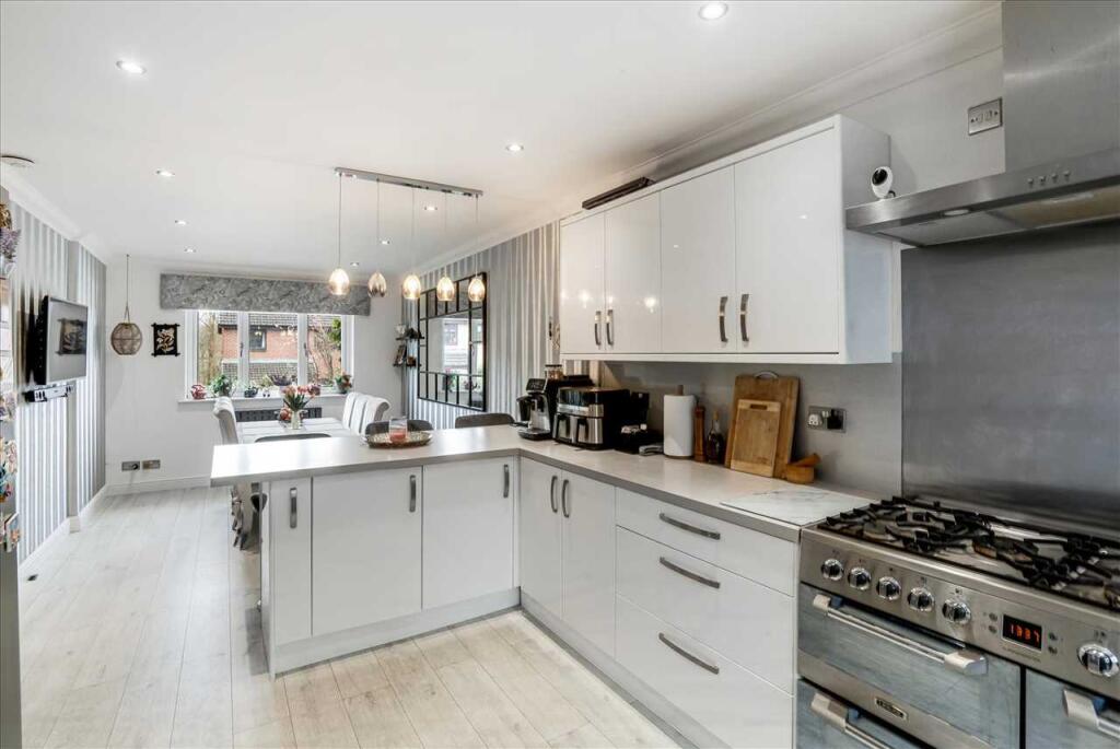 Kitchen Area (2)