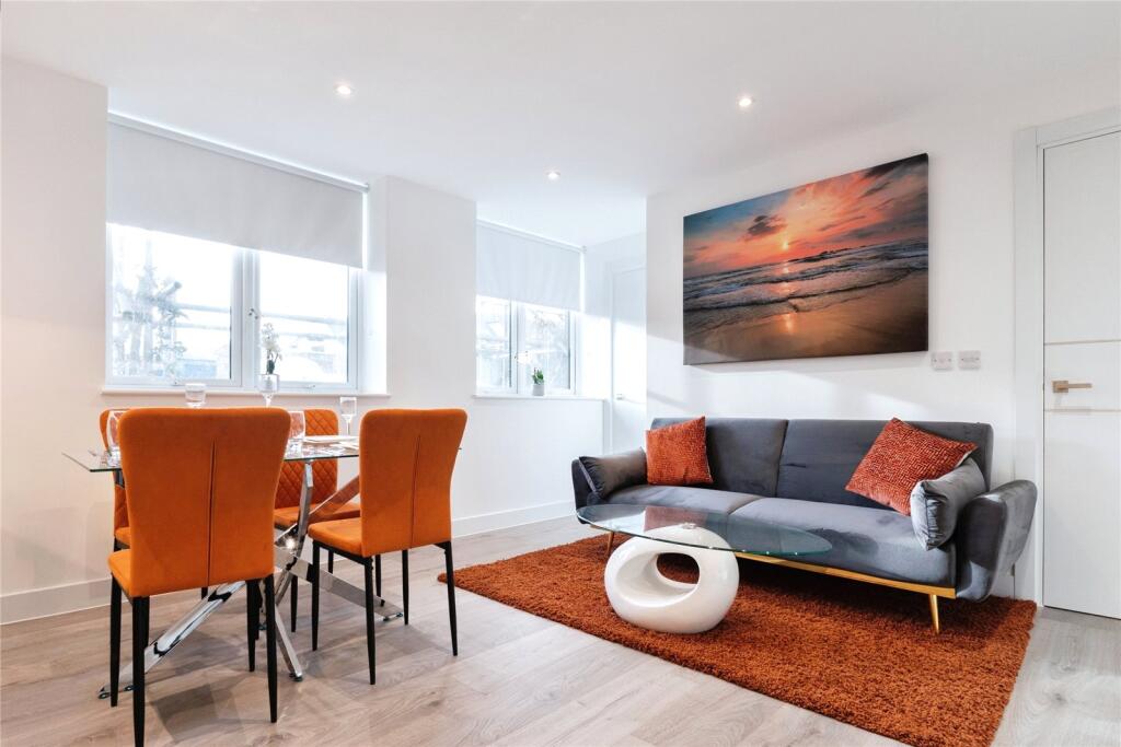 Roomy Interiors