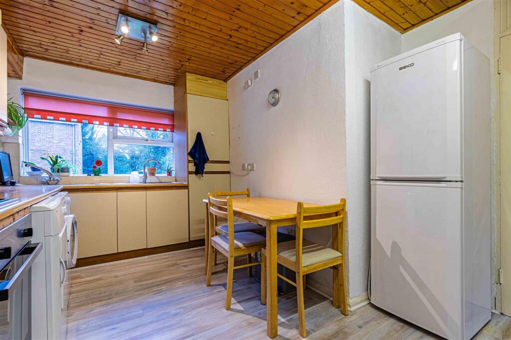 Kitchen Breakfast Room 3.jpg