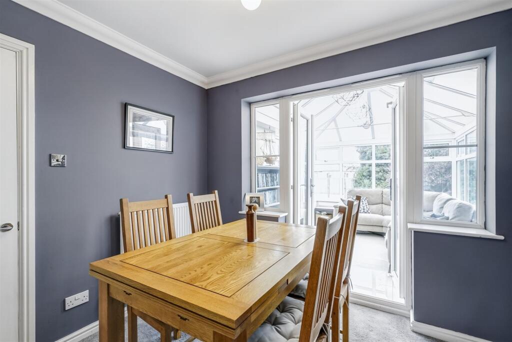 Dining Room 1_2.jpeg