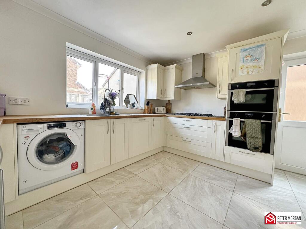 Open Plan Kitchen/ Dining Room