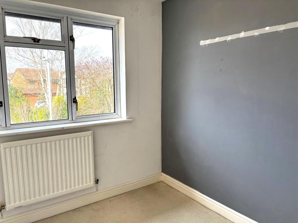 Bedroom 5.jpg