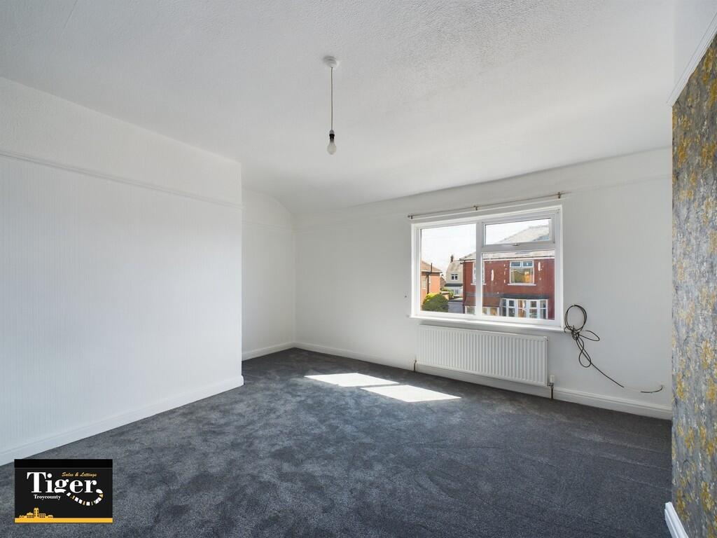 CAM02176G0-PR0298...