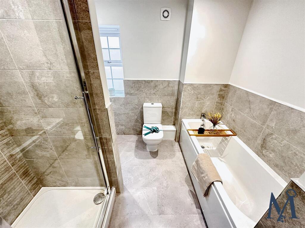 4Pc Family Bathroom